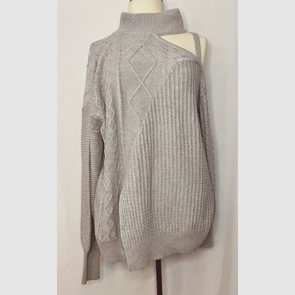 Fashion Nova Gray Cold Shoulder Sweater Plus Size 2X *NWT*